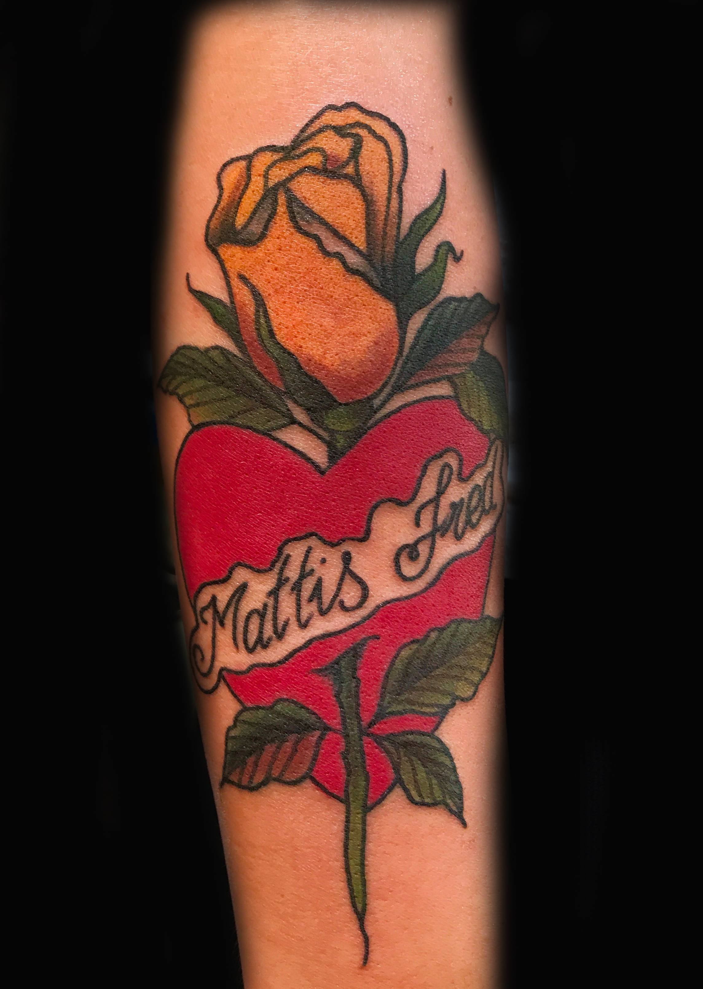 Ivan-Herrera-Tattoo-Berlin-Traditional-Classic-Heart- Rose-Name
