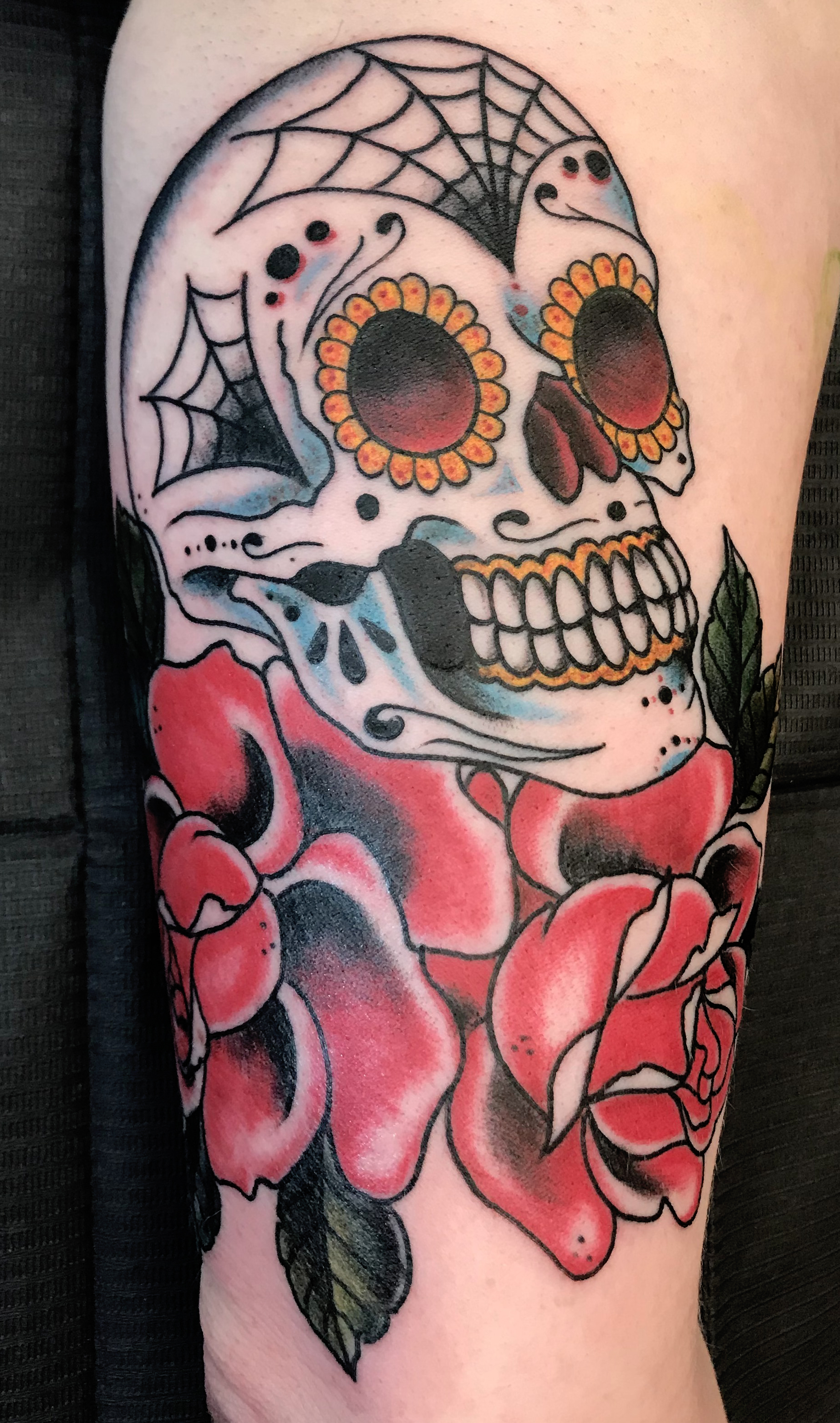 Ivan-Herrera-Tattoo-Berlin-Traditional-Classic-Mexican- Skull-Roses